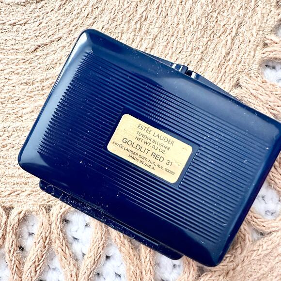 Estée Lauder Vintage NIB Tender Blusher Compact 31 Goldlit Red Rare HTF - Picture 6 of 7